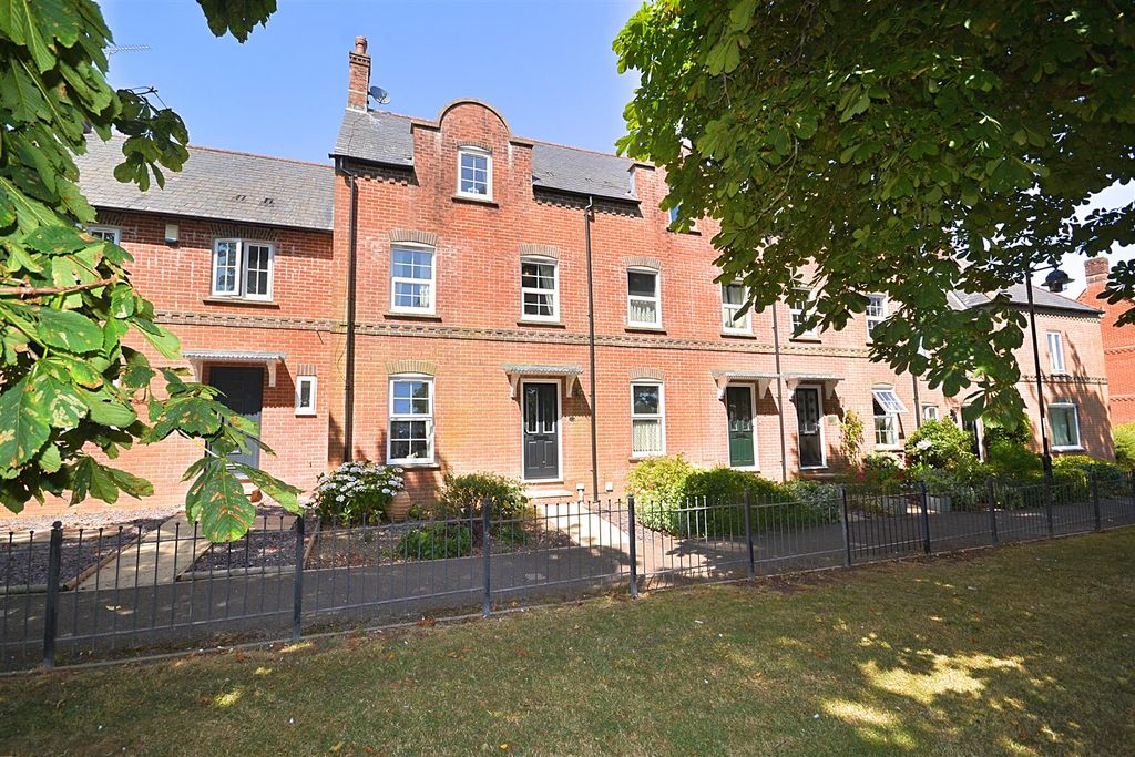 Property photo 1 of 26 49 (1).Png