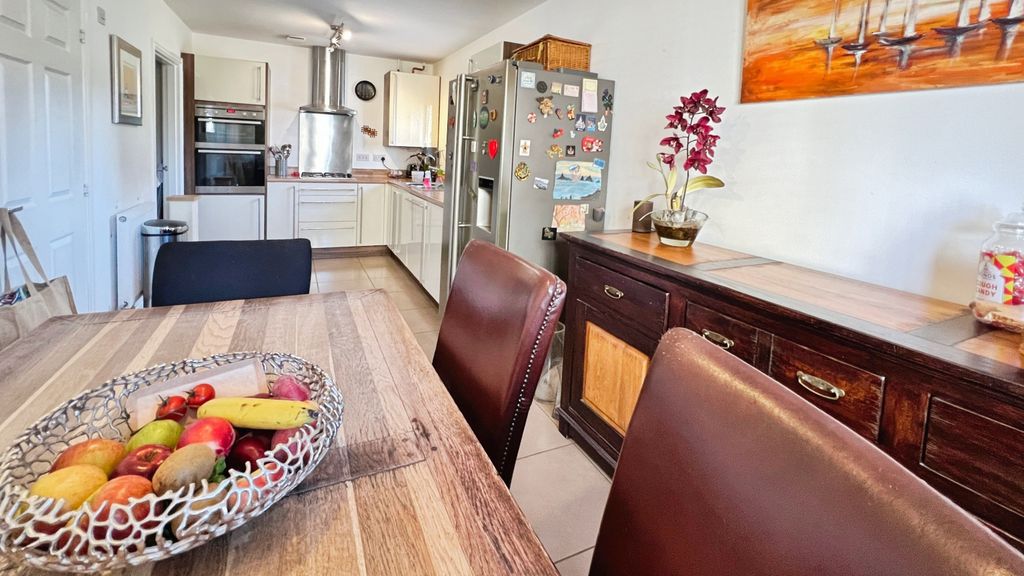 Property photo 2 of 15 Kitchen Diner