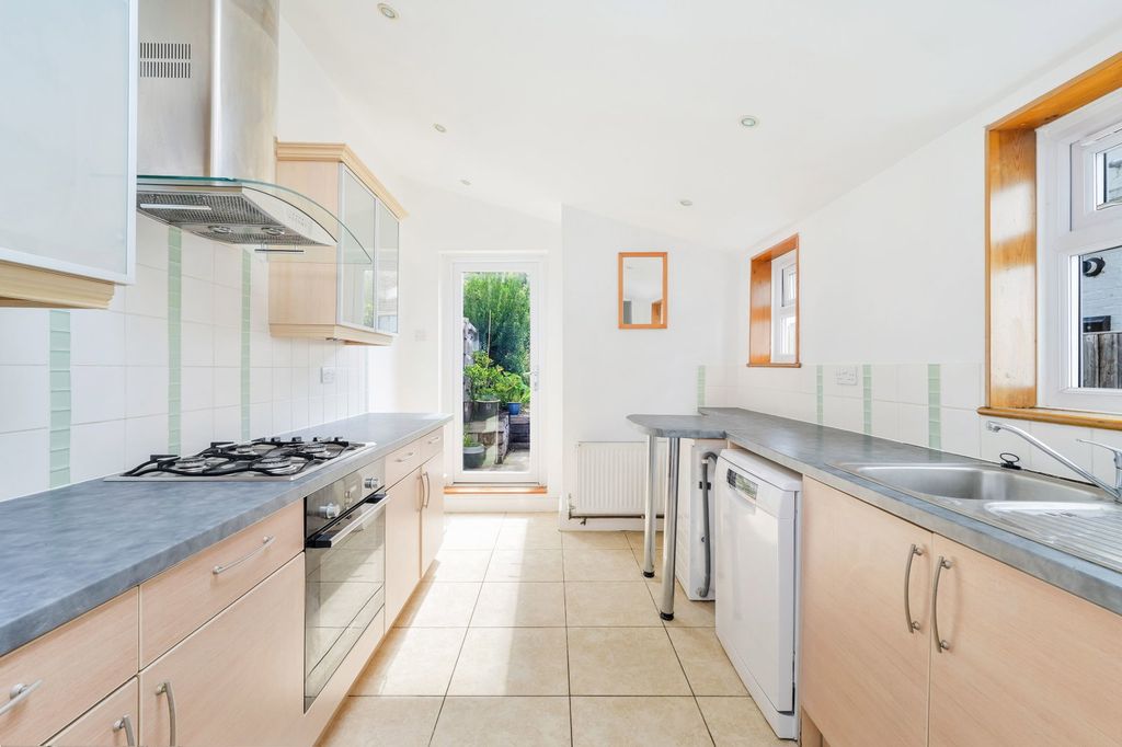 Property photo 3 of 13