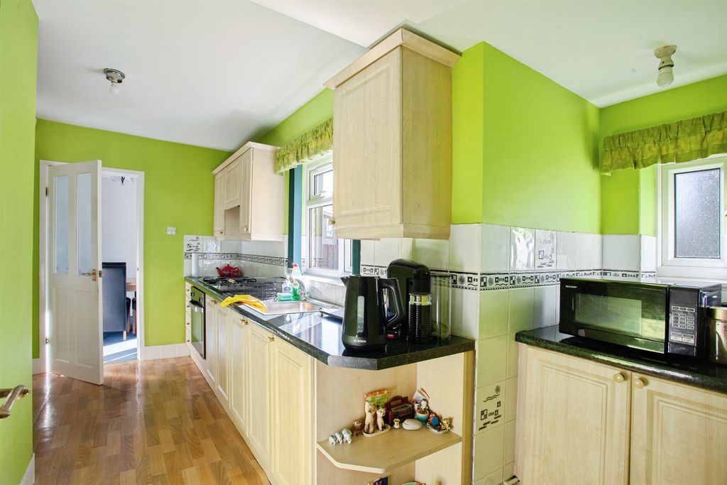 Property photo 3 of 15