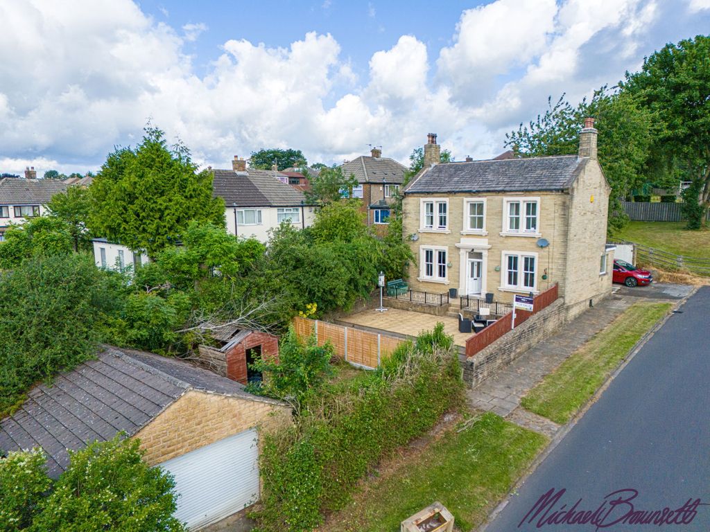 Property photo 1 of 30