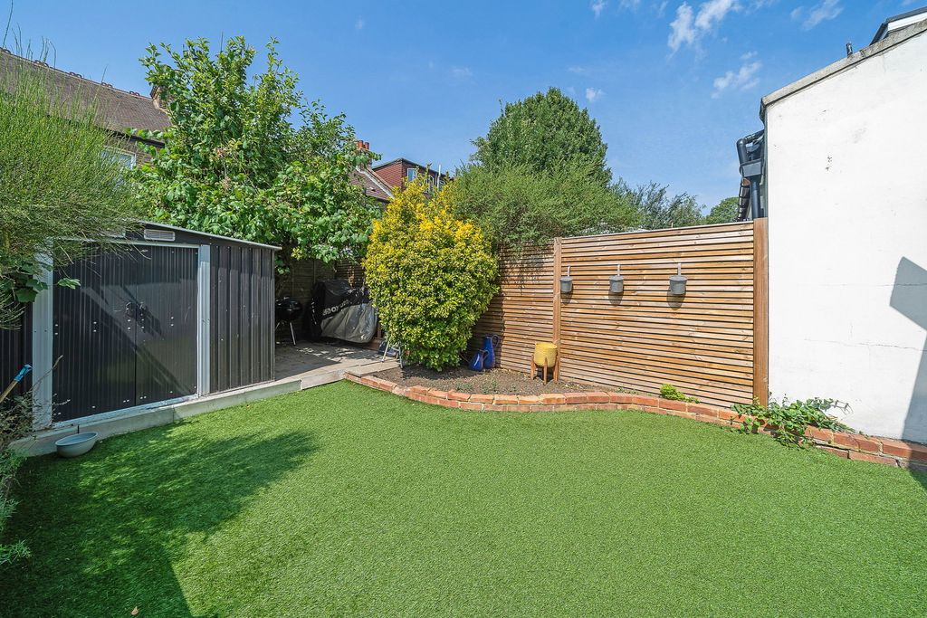 Property photo 2 of 16