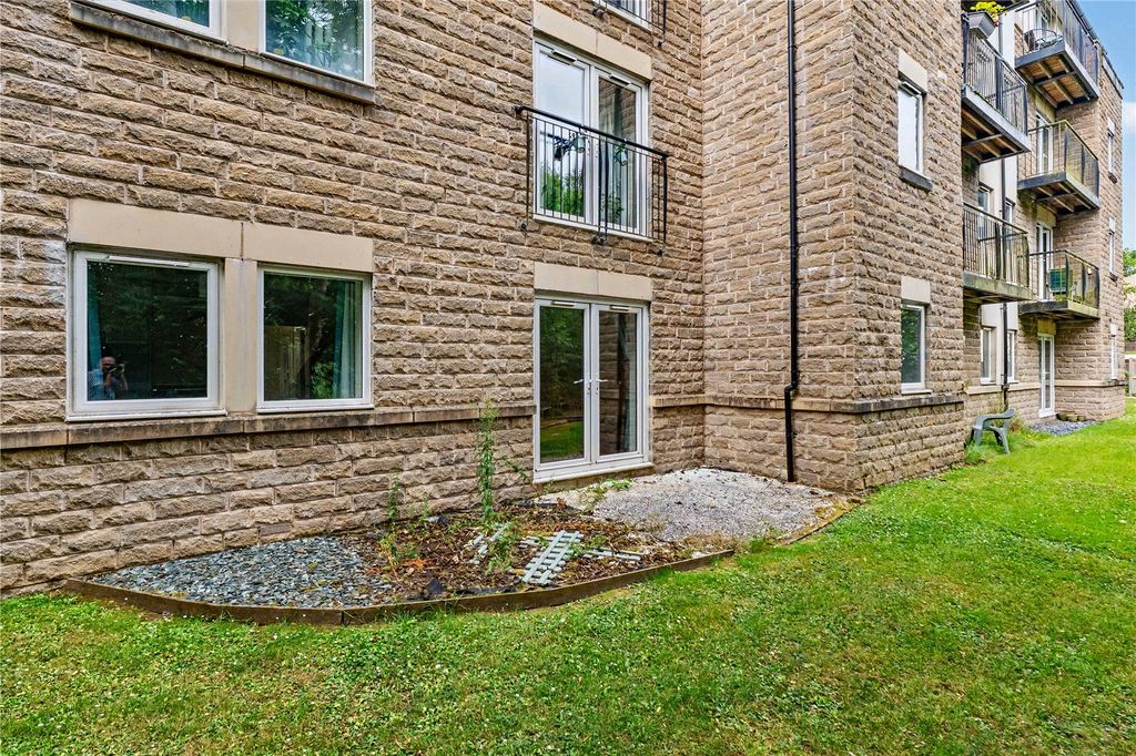 Property photo 3 of 13 Outside