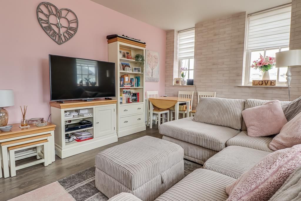 Property photo 3 of 16 Kitchen/Living Room