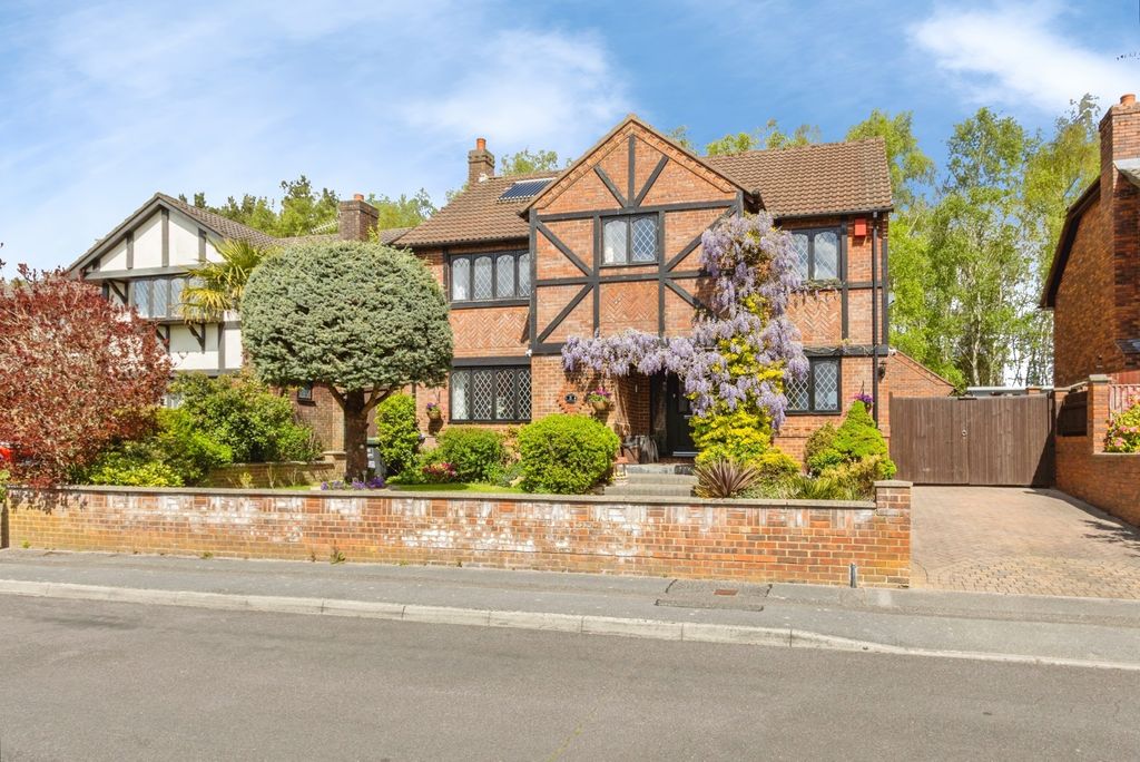 Property photo 1 of 29 Exterior