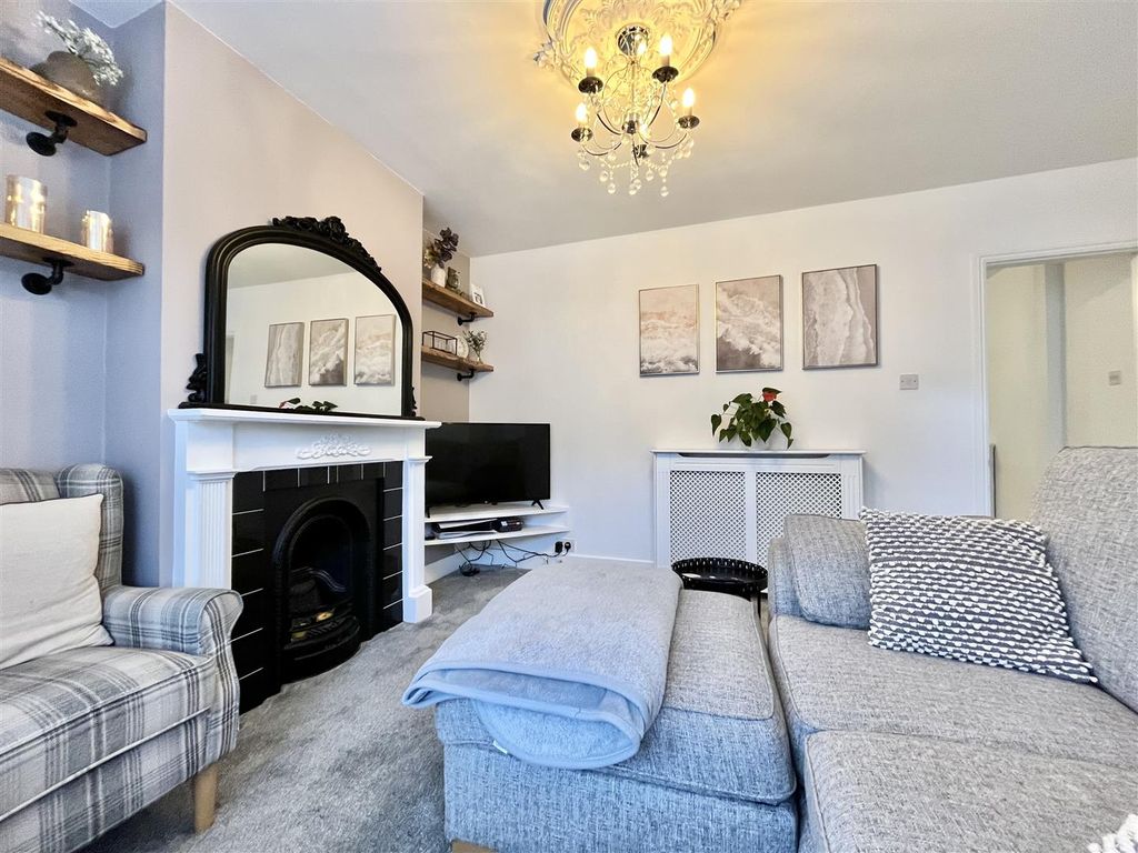 Property photo 3 of 19