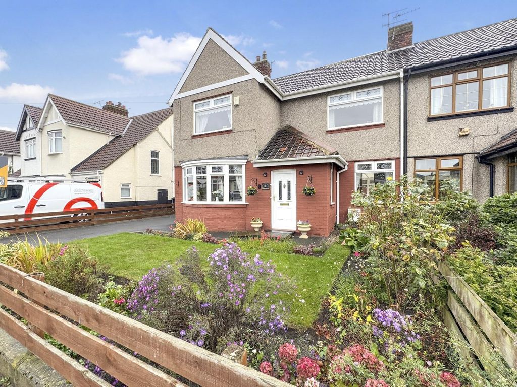 Property photo 1 of 20 Front