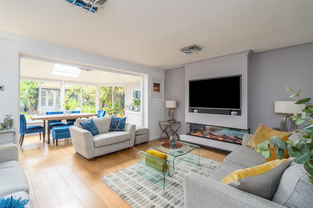 Property photo 2 of 20 3 Denton Croft_11.Jpg