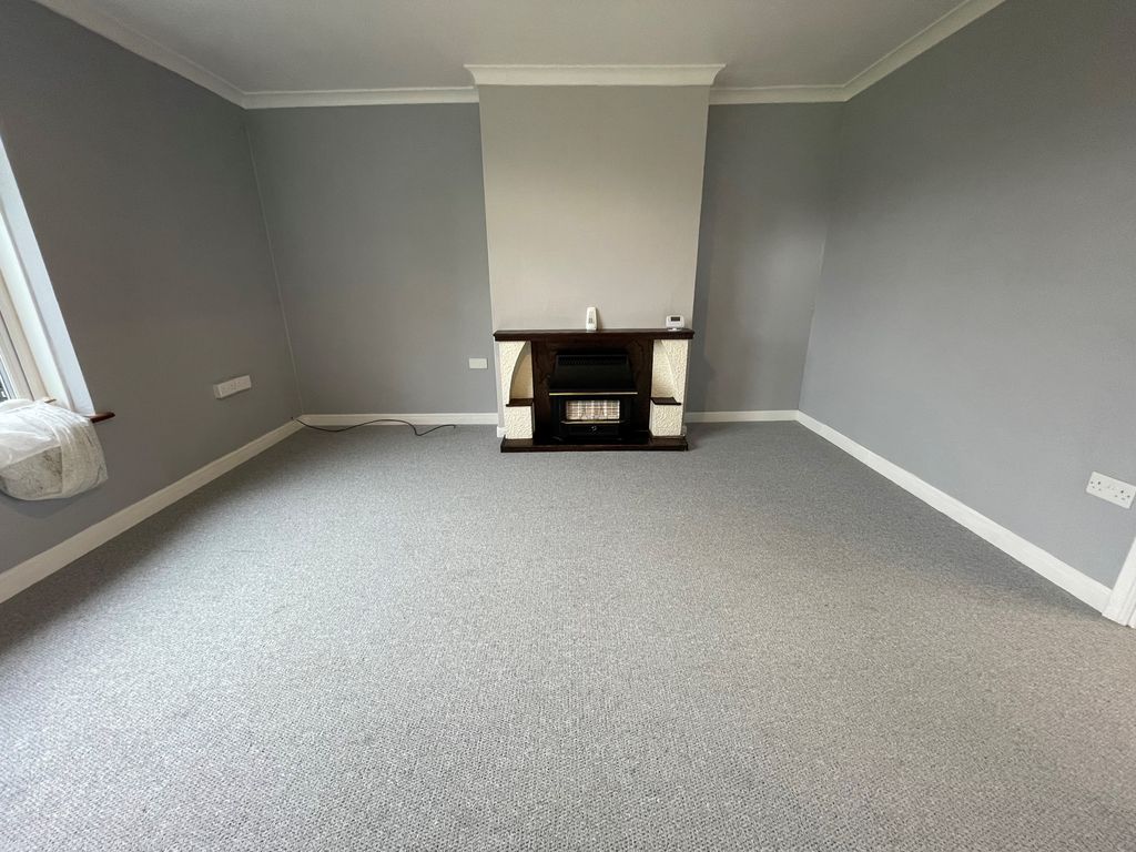 Property photo 2 of 9 Living Room