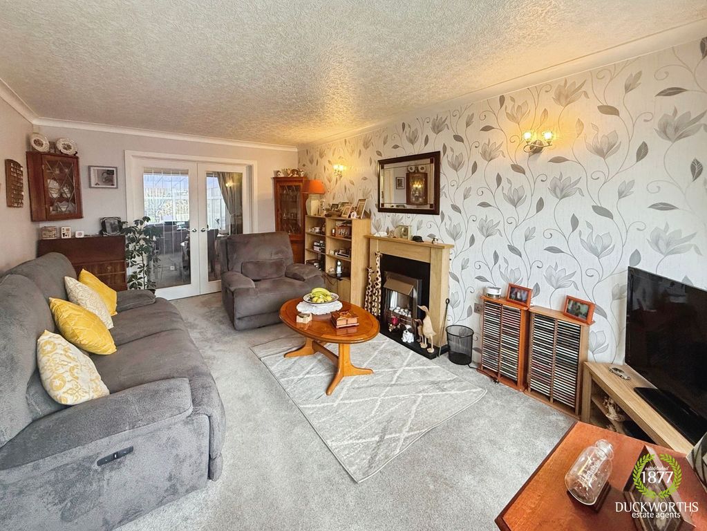 Property photo 3 of 31