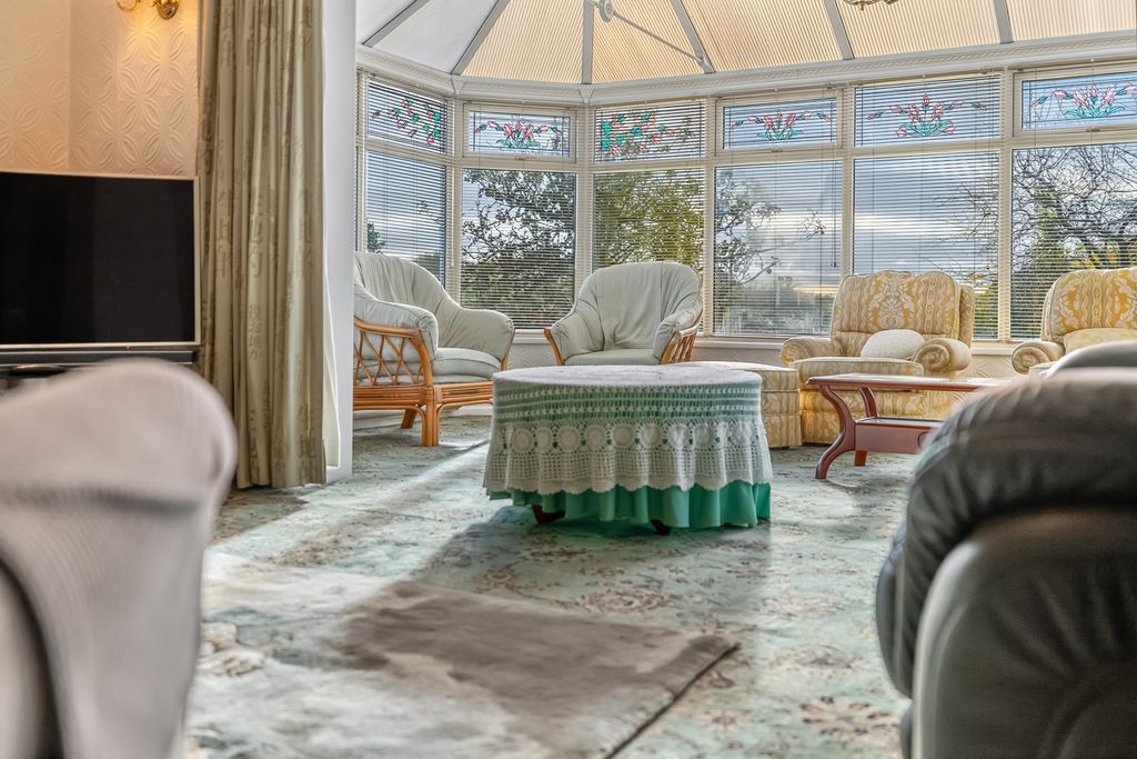 Property photo 3 of 31