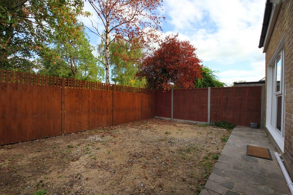 Property photo 2 of 8
