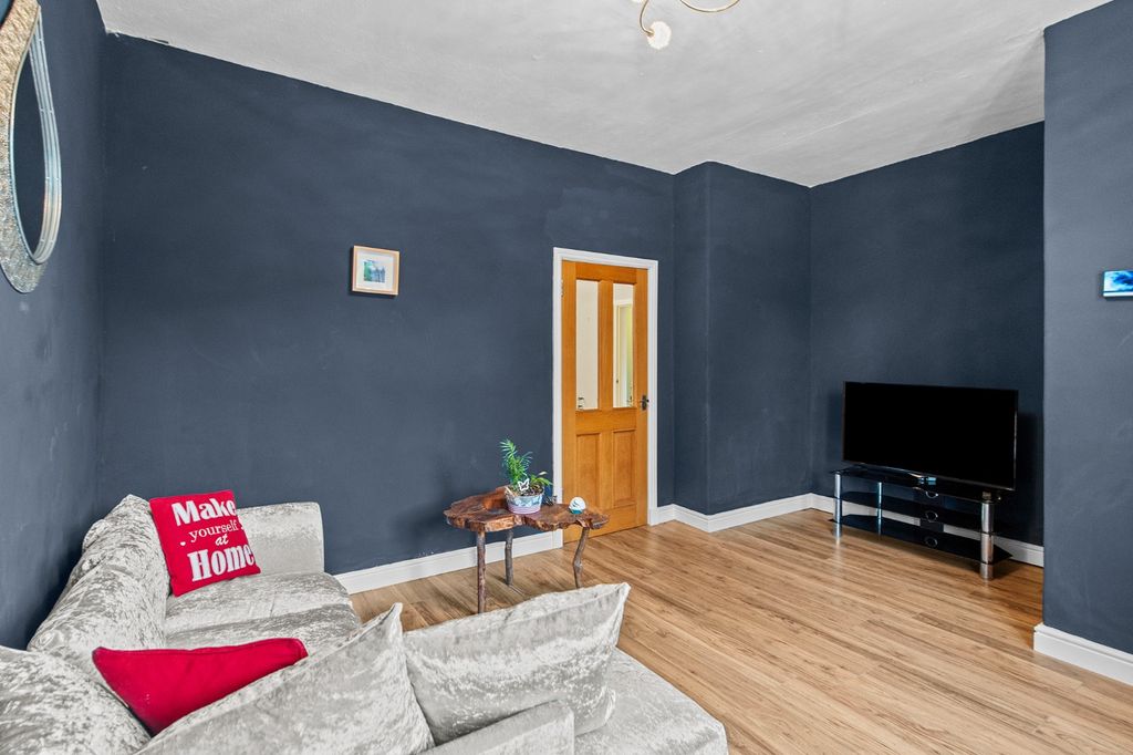 Property photo 3 of 22 4651275