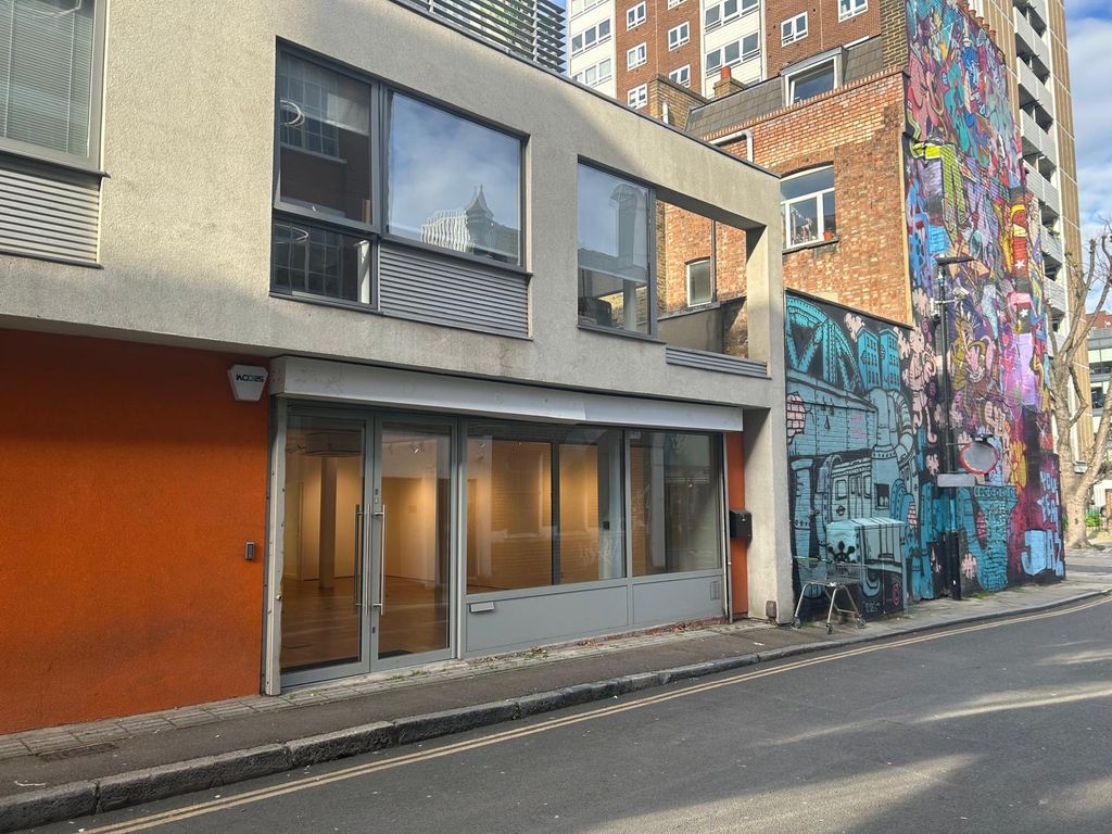 Property photo 1 of 5