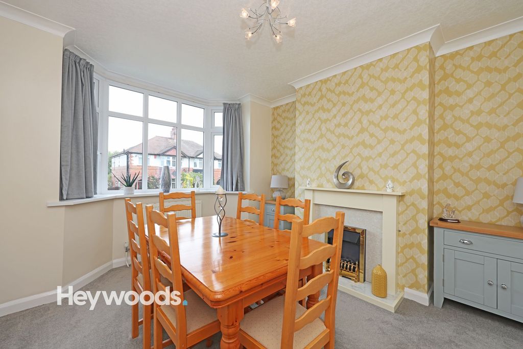 Property photo 3 of 36