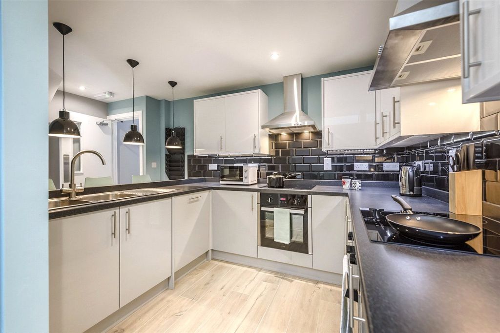 Property photo 3 of 12 Picture No. 02