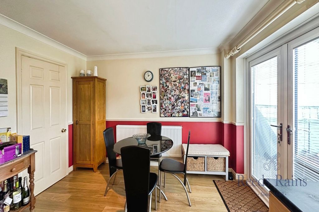 Property photo 2 of 12 Dining Room