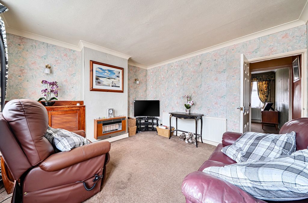 Property photo 3 of 23 Living Room 2