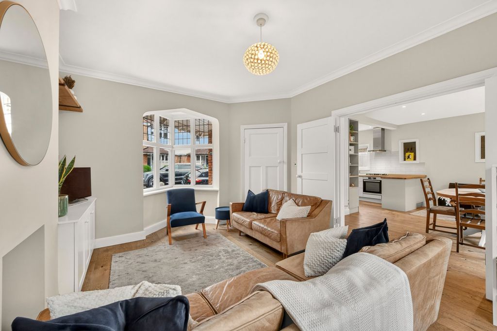 Property photo 2 of 20