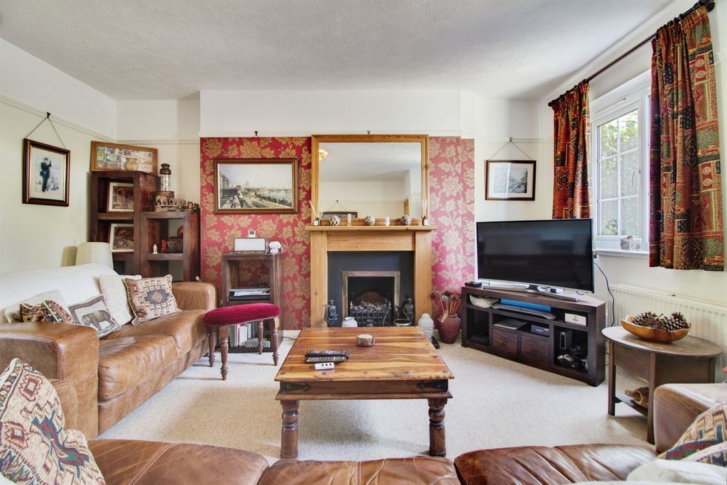 Property photo 3 of 22