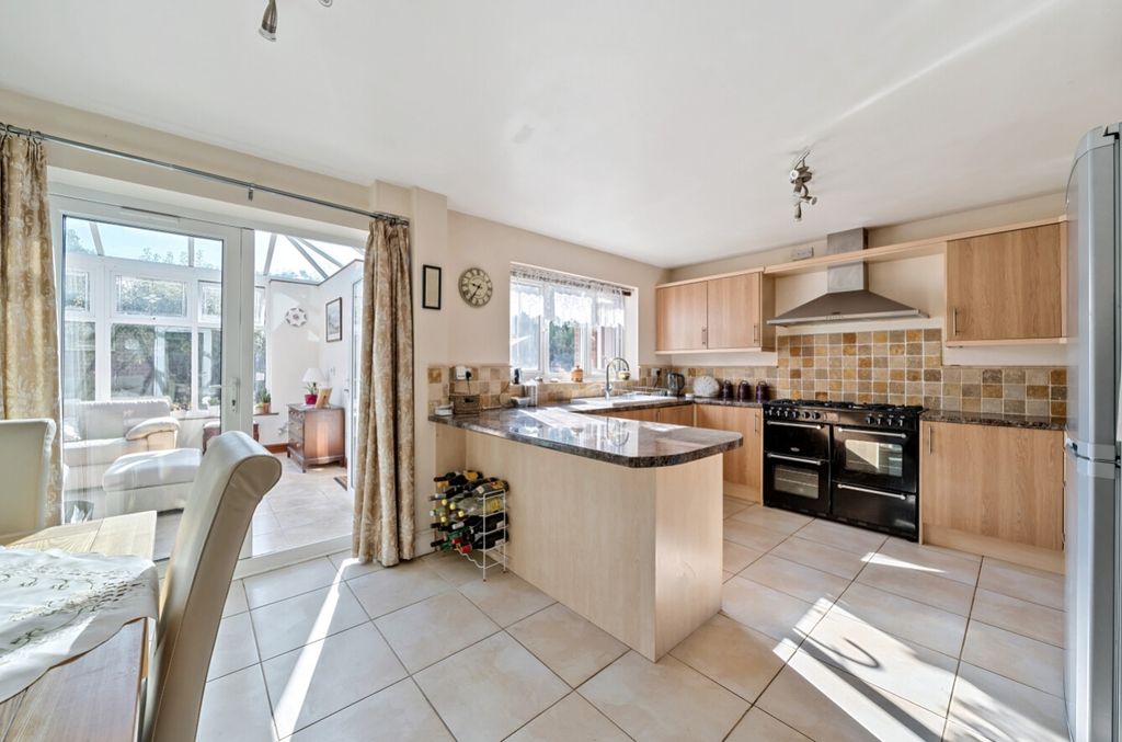 Property photo 3 of 22 1178836 (5)