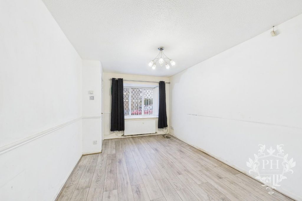 Property photo 3 of 7 Cam02002G0-Pr0220-Still005.Jpg