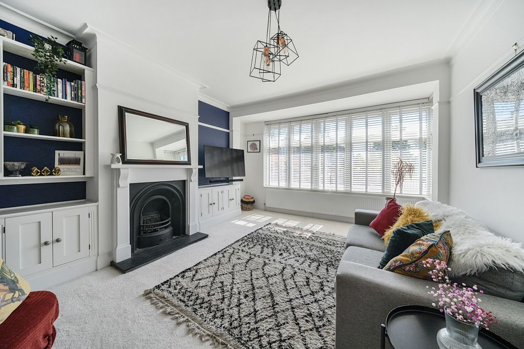 Property photo 1 of 17 Reception Room