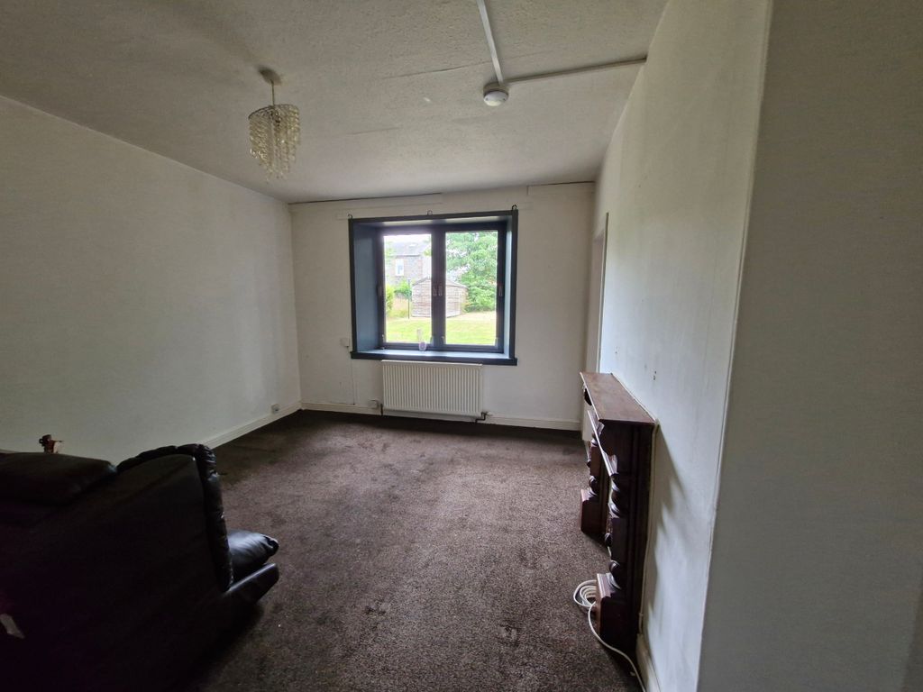Property photo 2 of 11 2