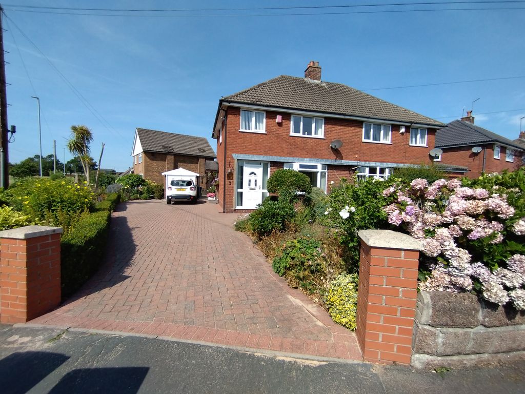 Property photo 1 of 31