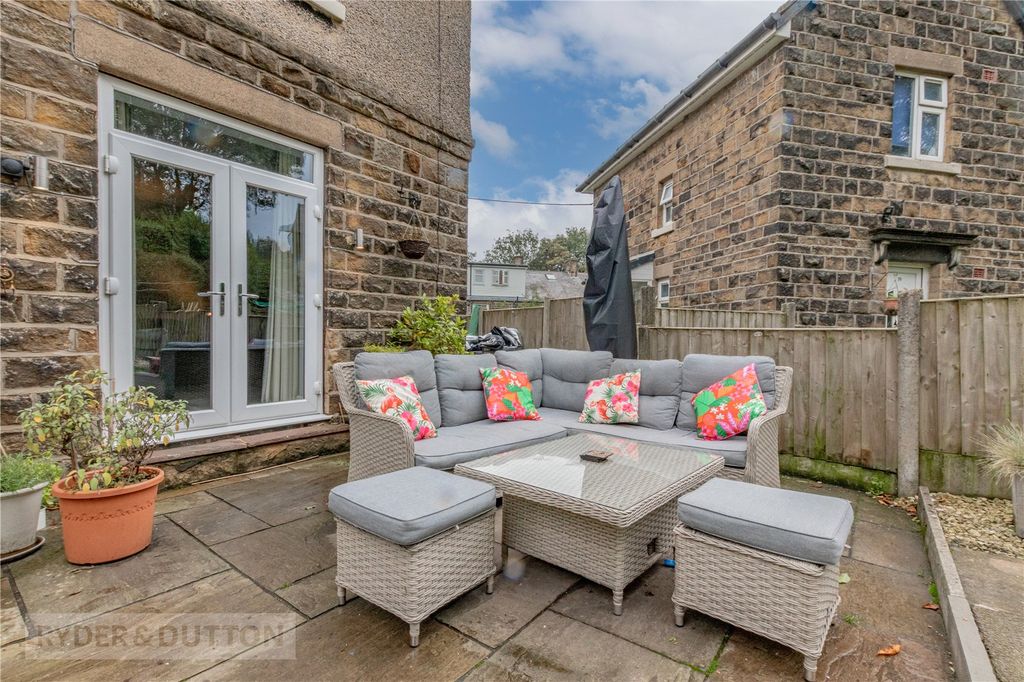 Property photo 3 of 19 Garden