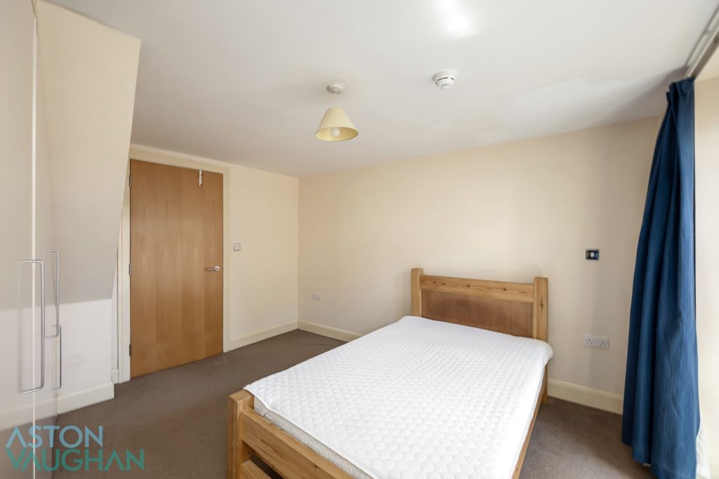 Property photo 2 of 9 5325531