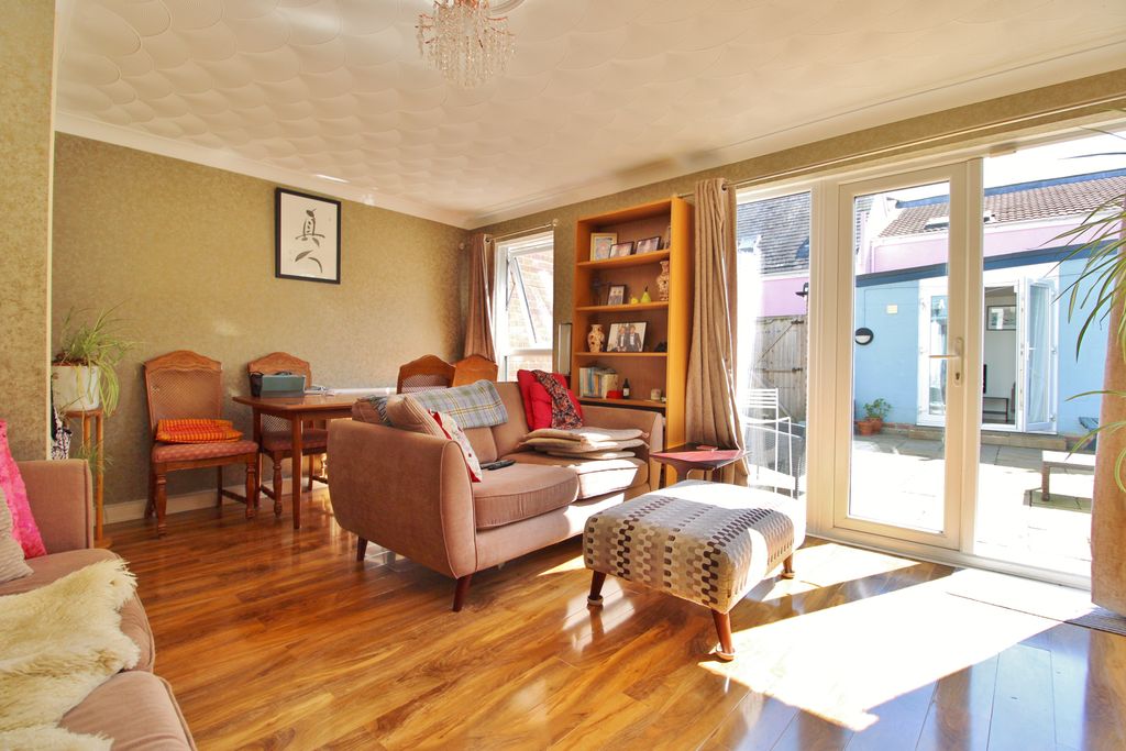 Property photo 3 of 16