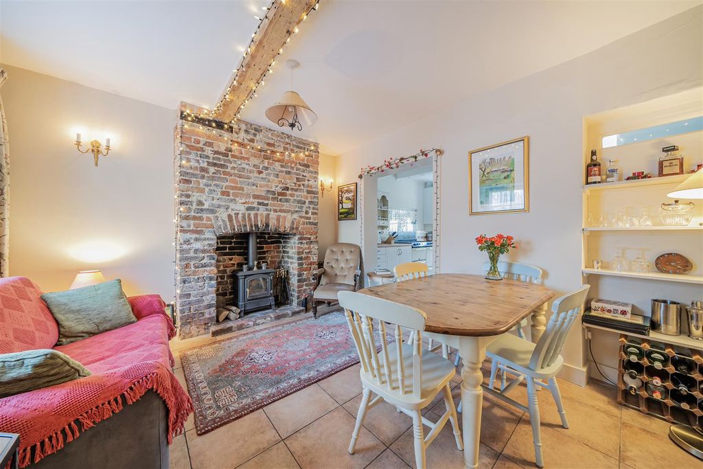 Property photo 2 of 17 Sitting/Dining Room