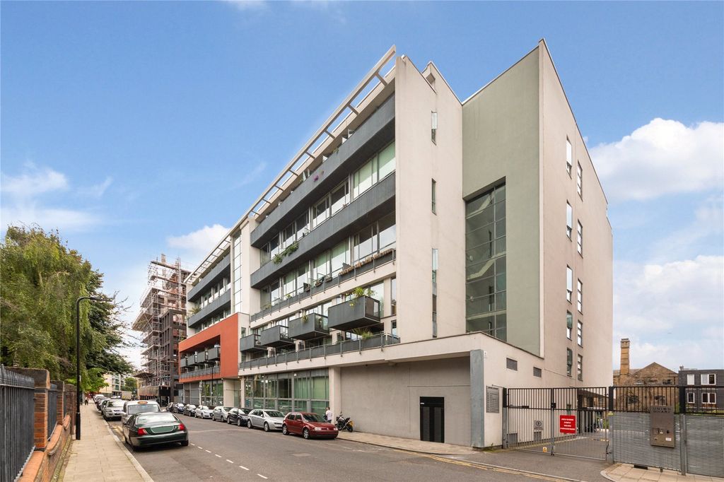 Property photo 2 of 3