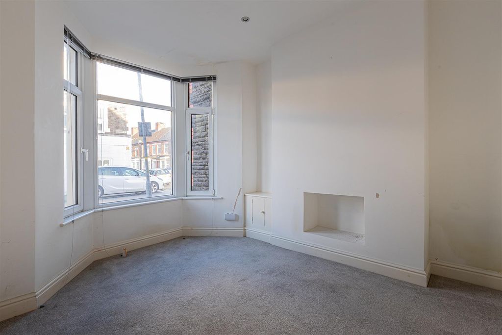 Property photo 3 of 15 162-10.Jpg