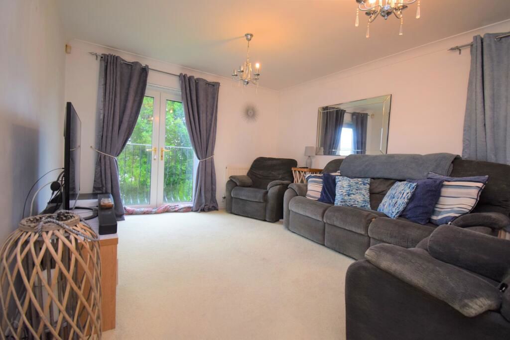 Property photo 3 of 6