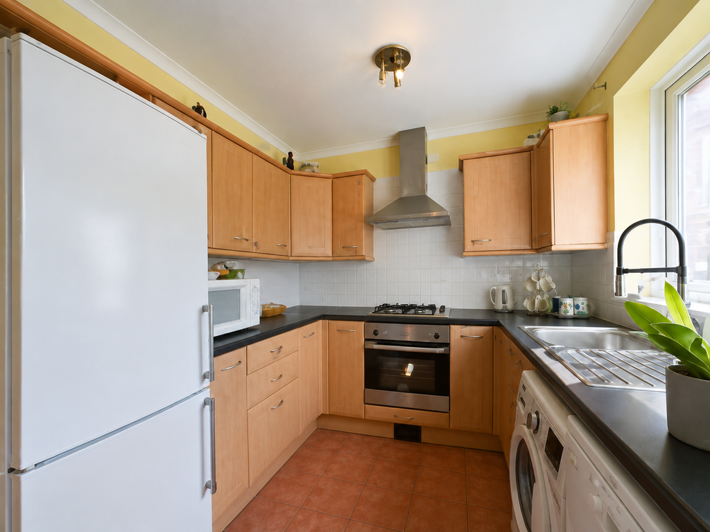 Property photo 2 of 6 Kitchen