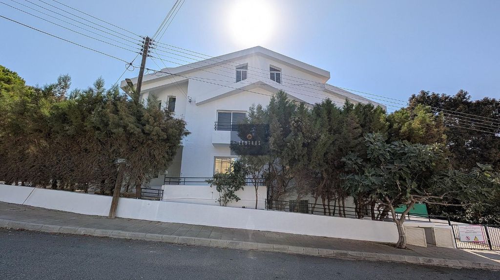 Property photo 1 of 39