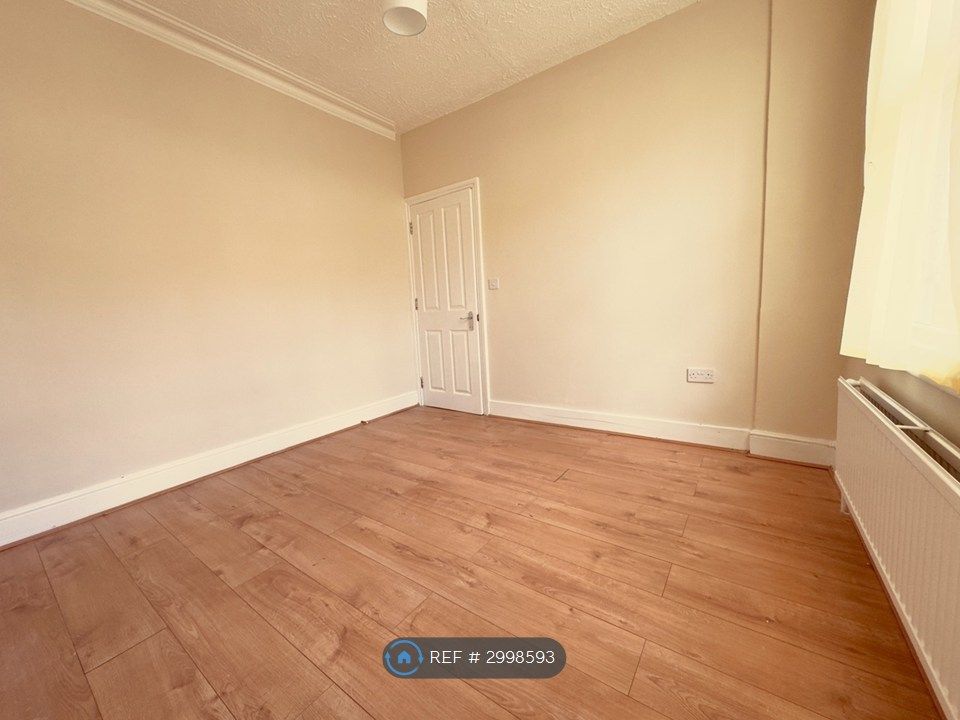 Property photo 3 of 12 Living Room