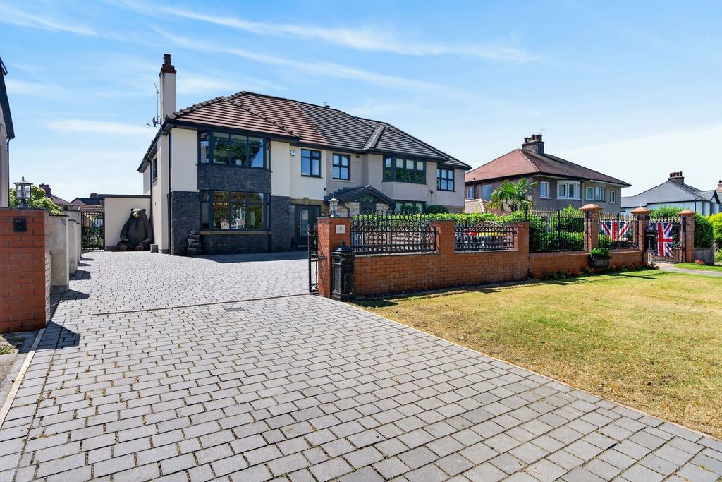 Property photo 1 of 35