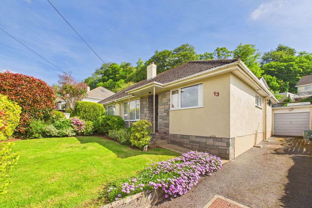 Property photo 2 of 19