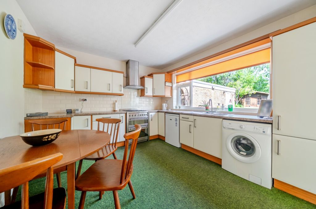 Property photo 3 of 27 1458528-14-6A003Bad916A1