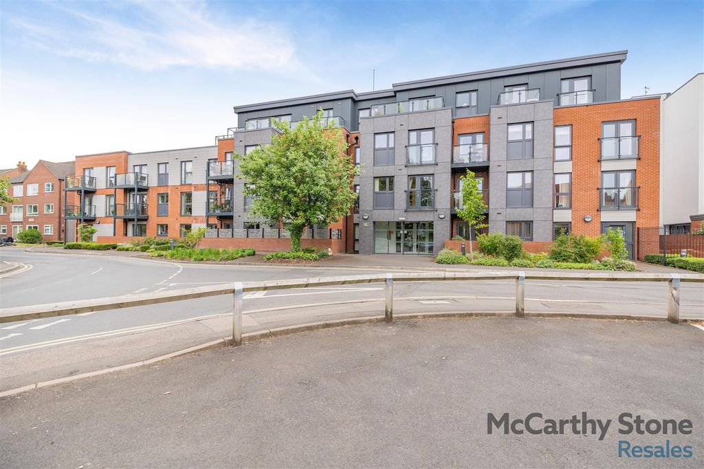 Property photo 1 of 44 8648832-Exterior13.Jpg