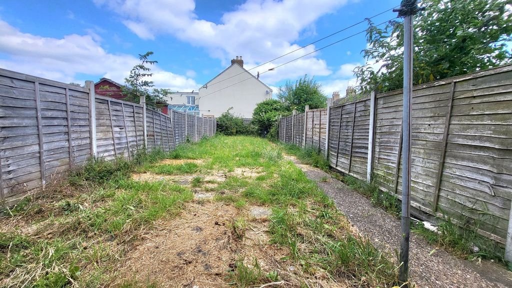 Property photo 3 of 15