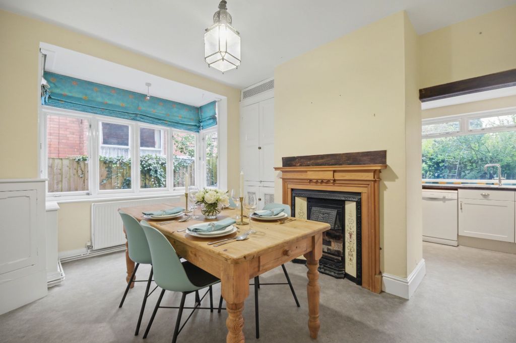 Property photo 2 of 29 Breakfast Room