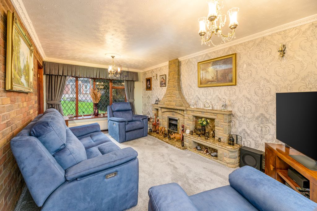 Property photo 3 of 37 11