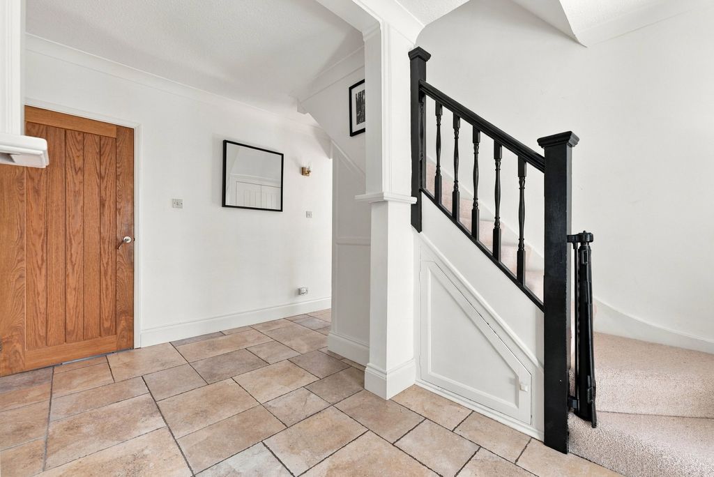 Property photo 3 of 45