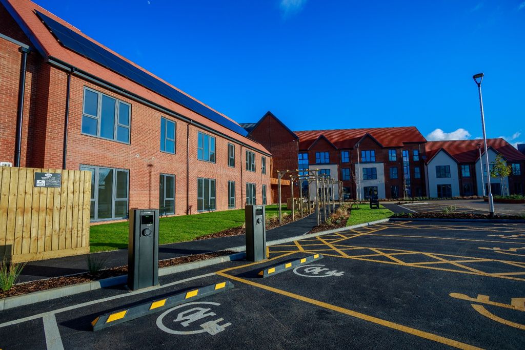 Property photo 1 of 21 4631970