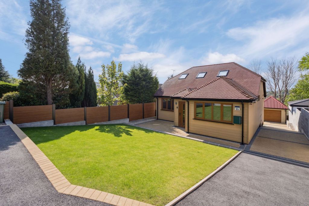 Property photo 1 of 19 Photo 18