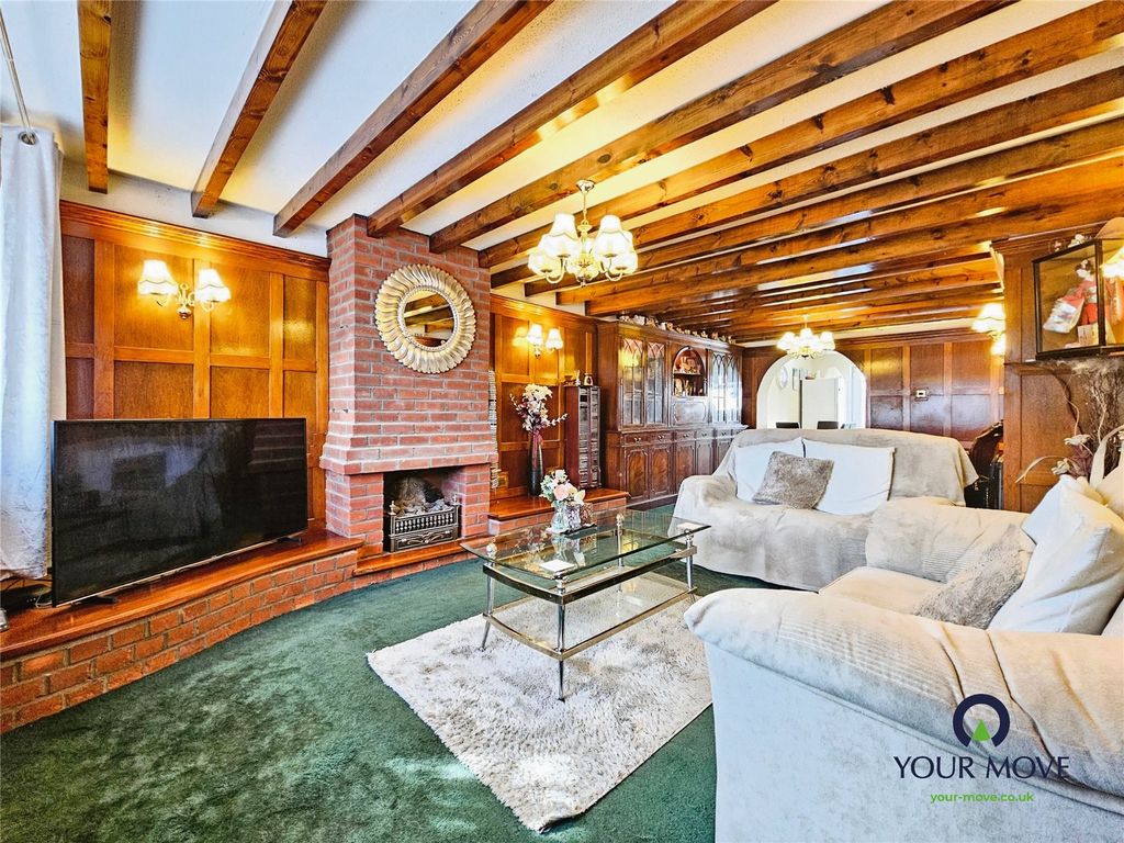 Property photo 2 of 13 Lounge